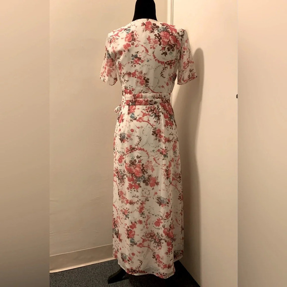 BARDOT NWOT Floral Short Sleeve Wrap‎ Dress - Picture 7 of 11